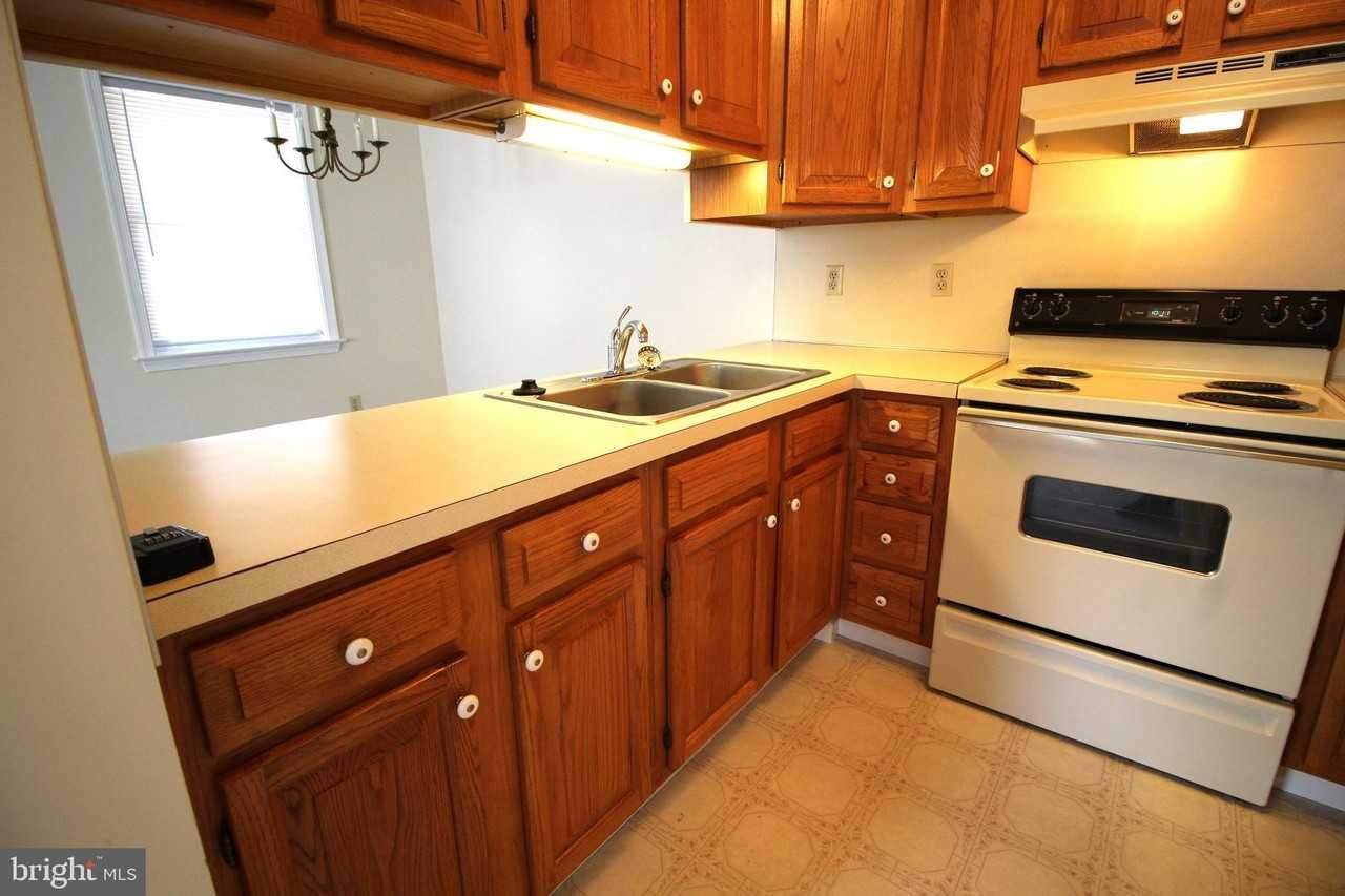 6 Cardinal Dr Apt 8 #8 - Photo 6 of 10