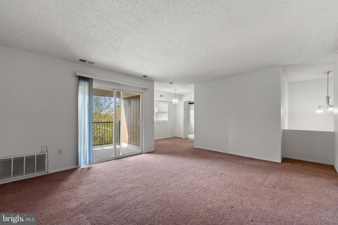 424 Meadowview Ln Unit 424 #424 - Photo 7 of 26