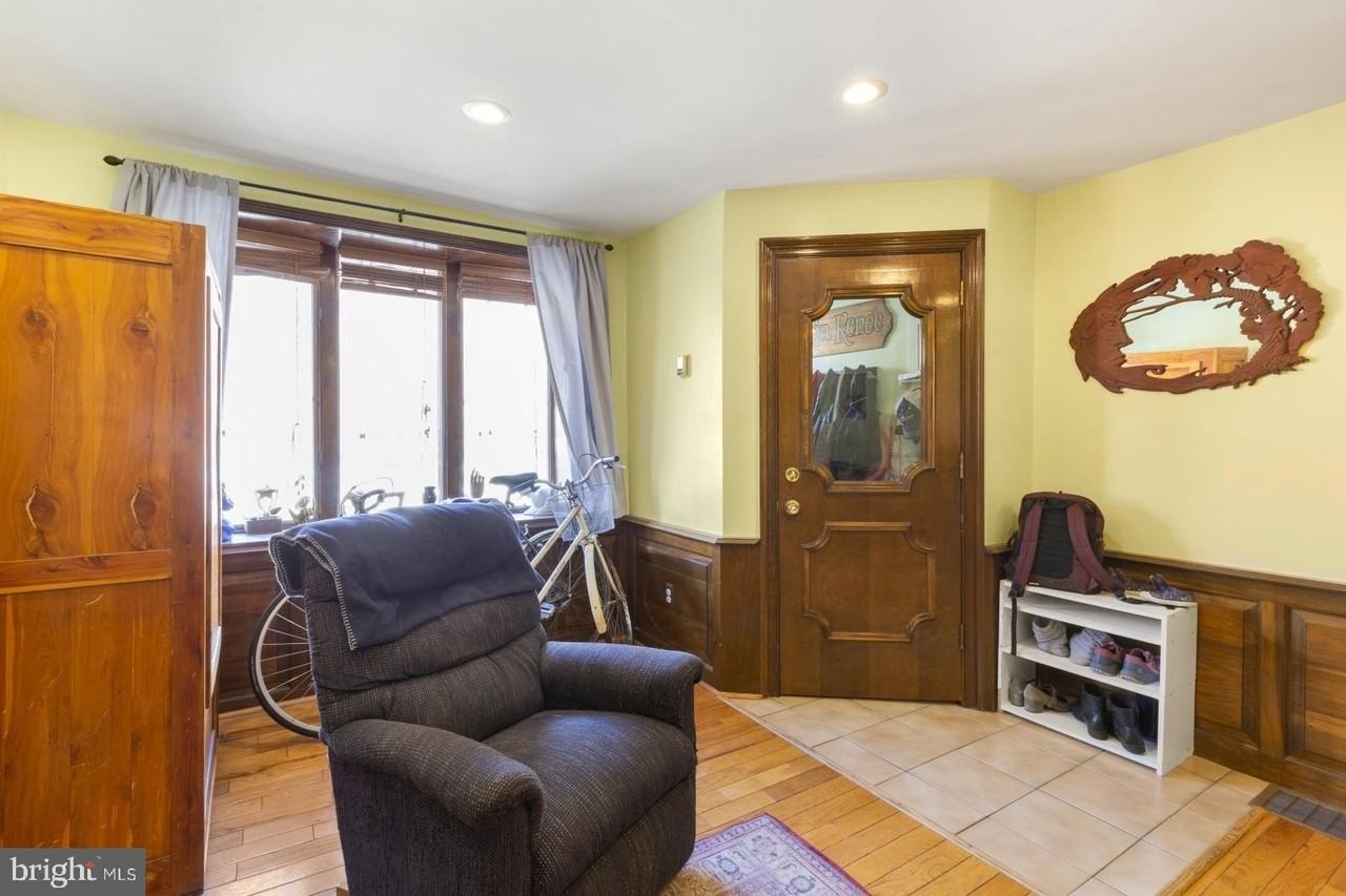 3285 Chatham St - Photo 5 of 32