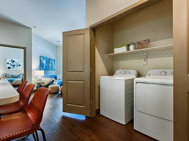 1831 E Apache Blvd - Photo 3 of 28