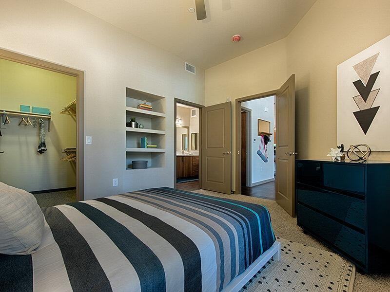 1831 E Apache Blvd - Photo 3 of 28