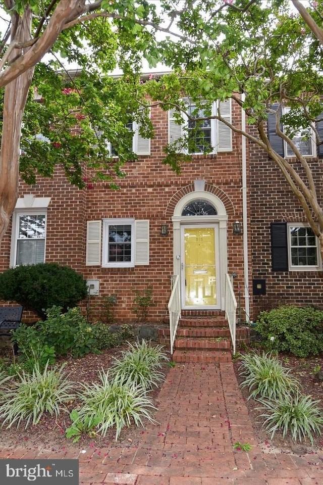 515 Tobacco Quay - Photo 2 of 35