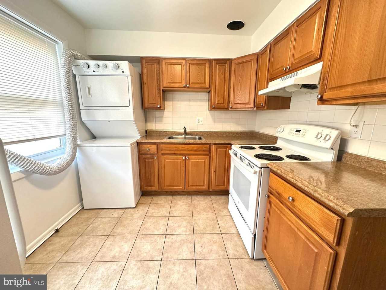 4254 Buckman Rd Apt 5 #5 - Photo 7 of 20