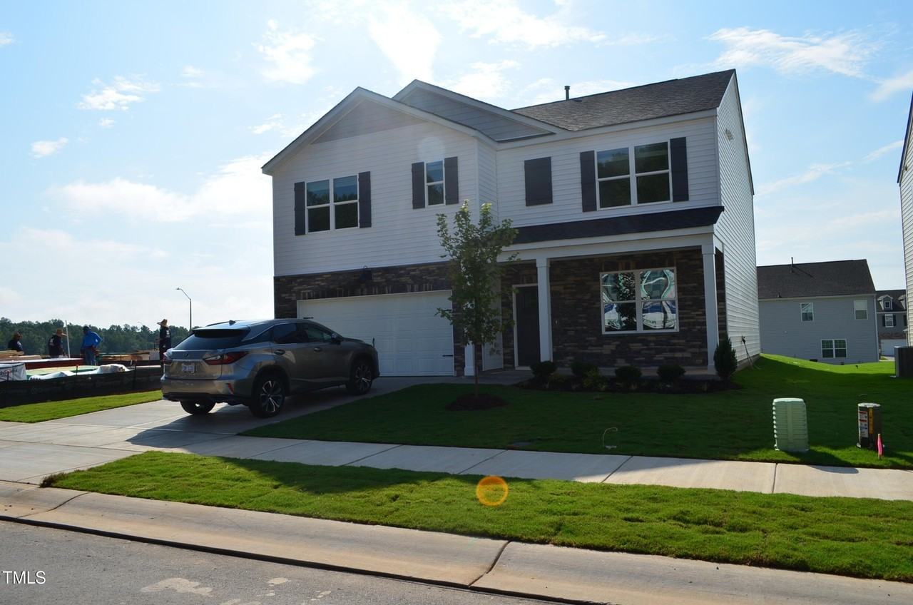 136 Pisgah St - Photo 3 of 30