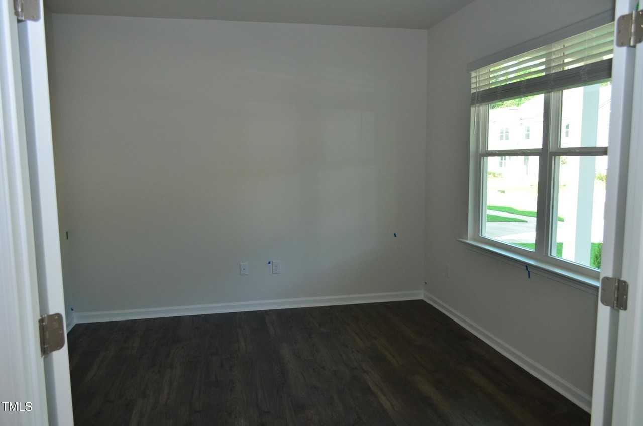 136 Pisgah St - Photo 6 of 30