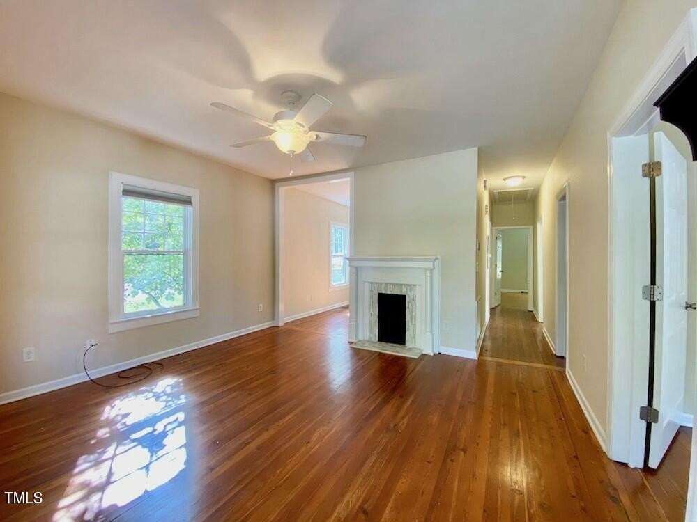 1201 Berkeley St - Photo 6 of 33