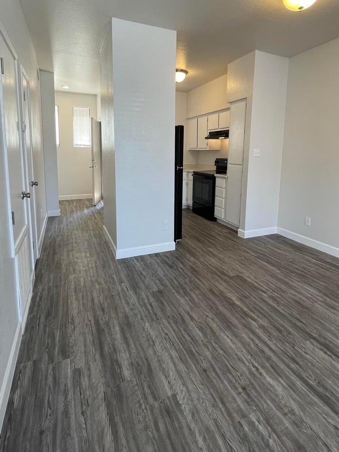 1600 West 12th Street - Photo 2 of 8