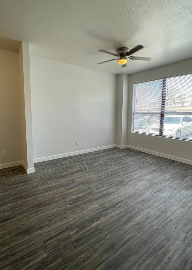 1600 West 12th Street - Photo 4 of 8