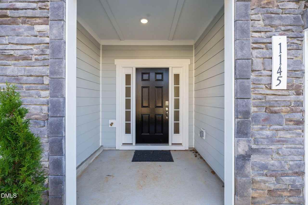 1145 Tembrook Dr - Photo 3 of 38