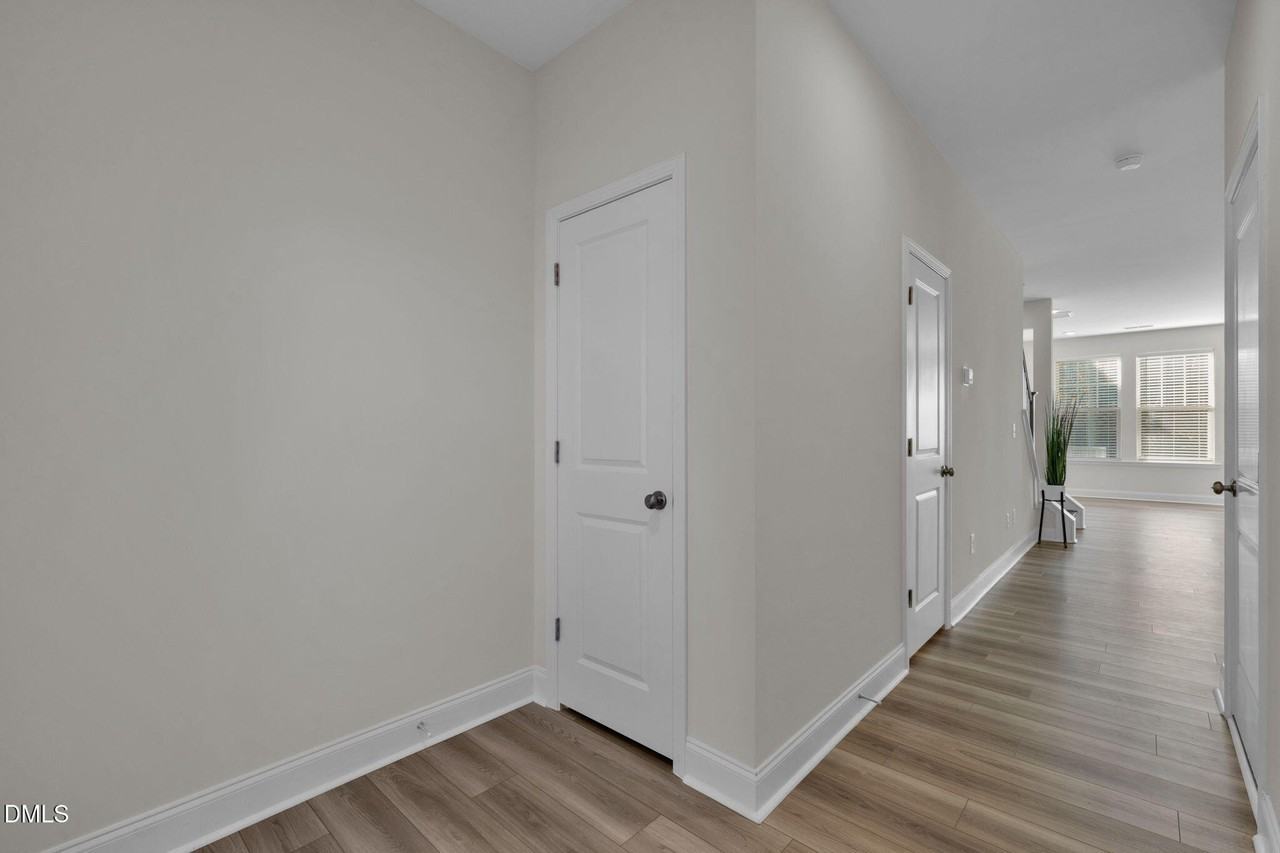 1145 Tembrook Dr - Photo 5 of 38