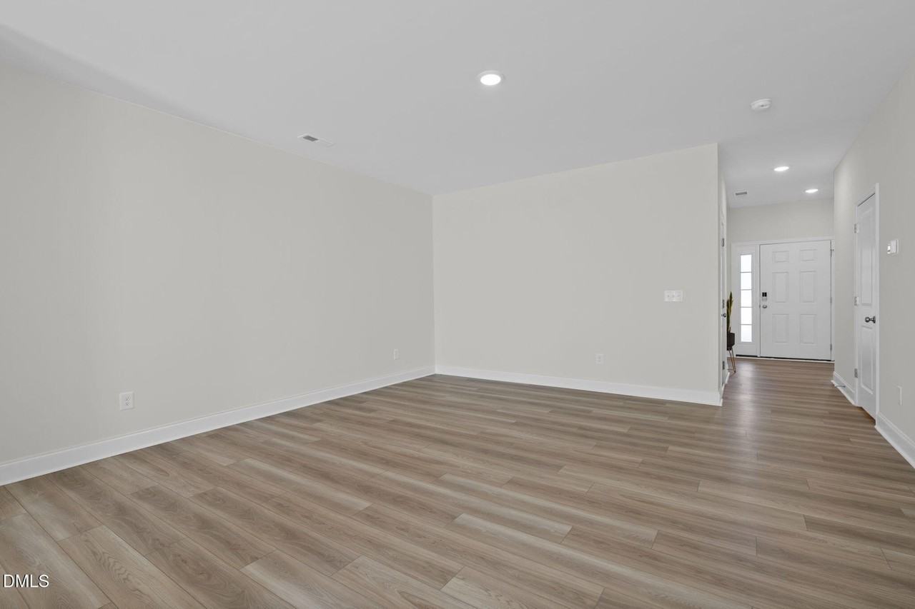 1145 Tembrook Dr - Photo 7 of 38