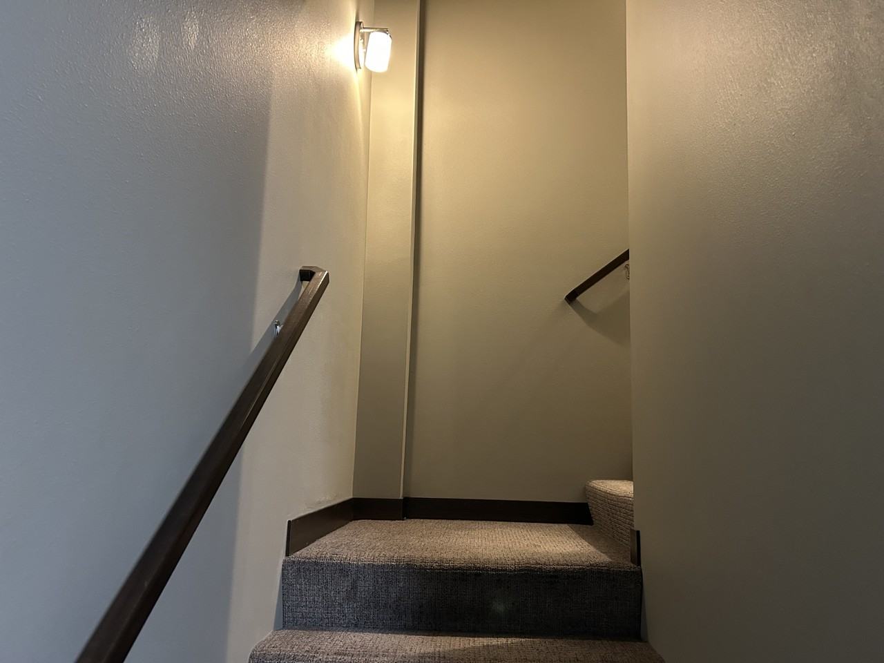 212 E 14th St - Photo 6 of 50