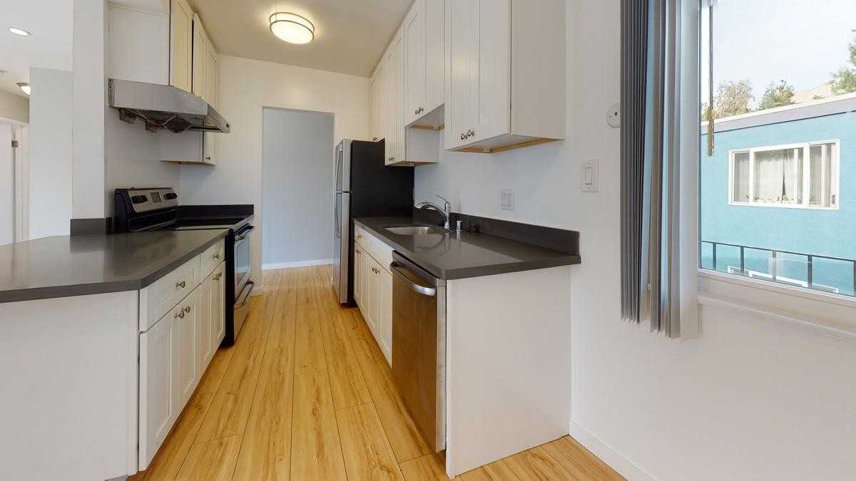 377 Santa Clara Avenue - Photo 4 of 21