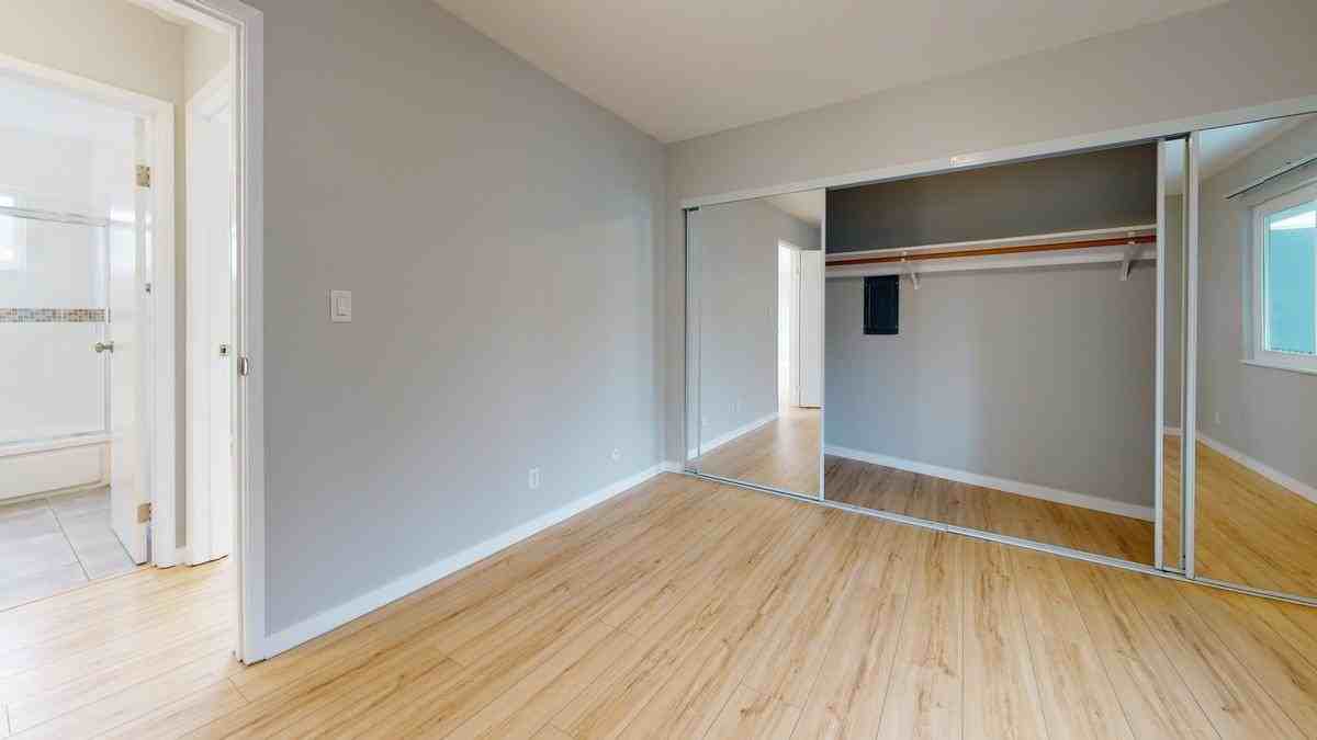 377 Santa Clara Avenue - Photo 7 of 21