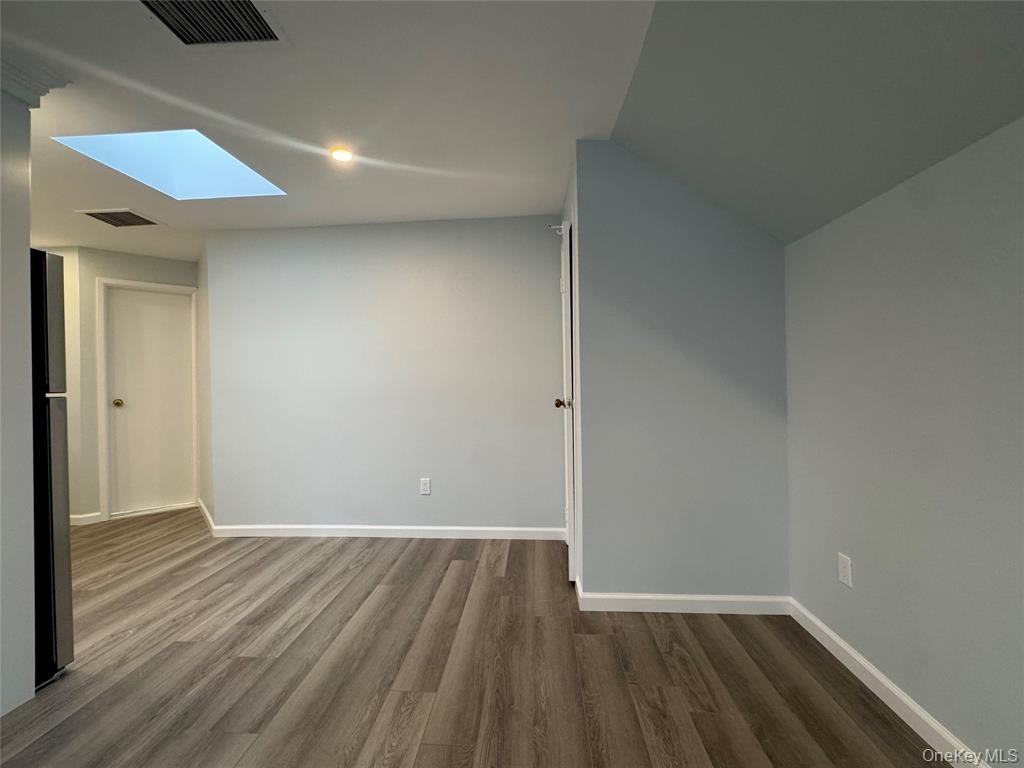 817 E Walnut St - Photo 7 of 10