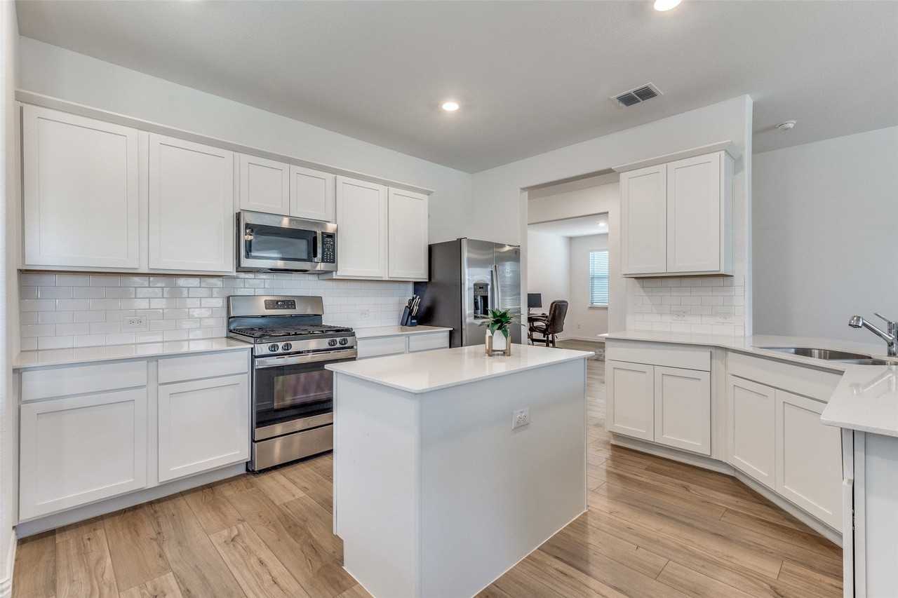 2536 Goodrich Rd - Photo 2 of 13