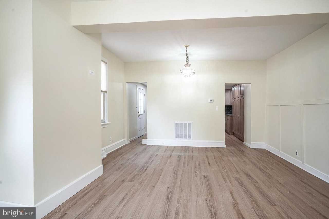 19 E Millbrooke Ave - Photo 4 of 27