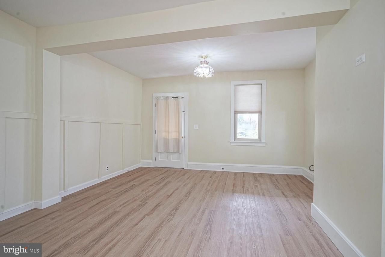 19 E Millbrooke Ave - Photo 6 of 27