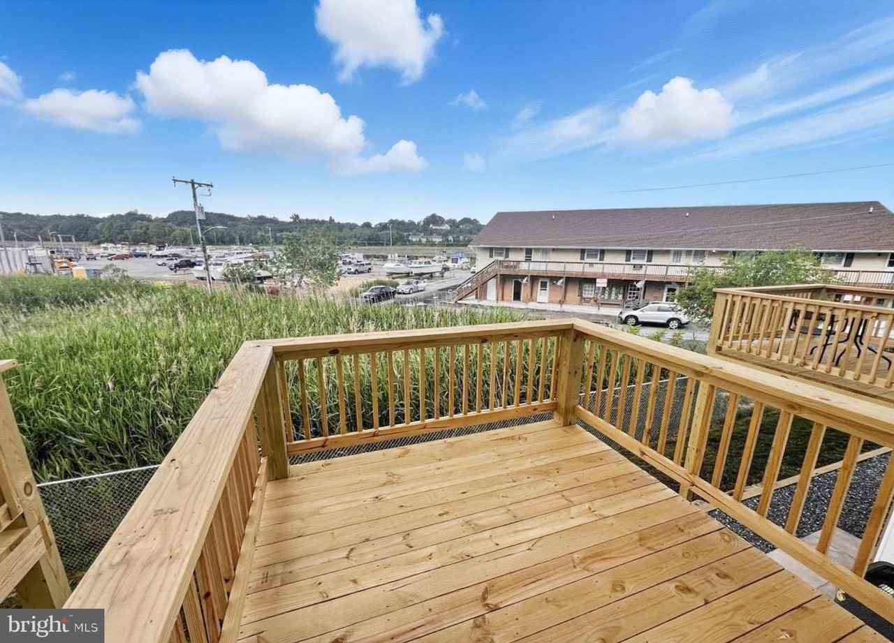 3607 Harbor Rd - Photo 7 of 27