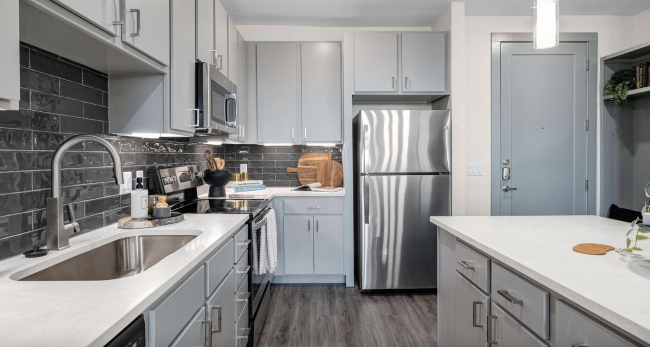 7950 Burnet Road - Photo 4 of 14