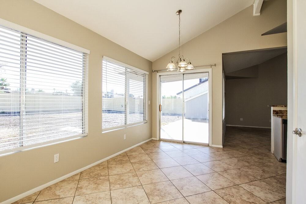 20631 N 22nd Ave - Photo 6 of 16