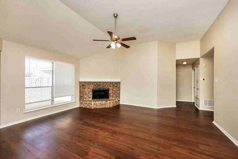 1509 Finley St - Photo 3 of 16