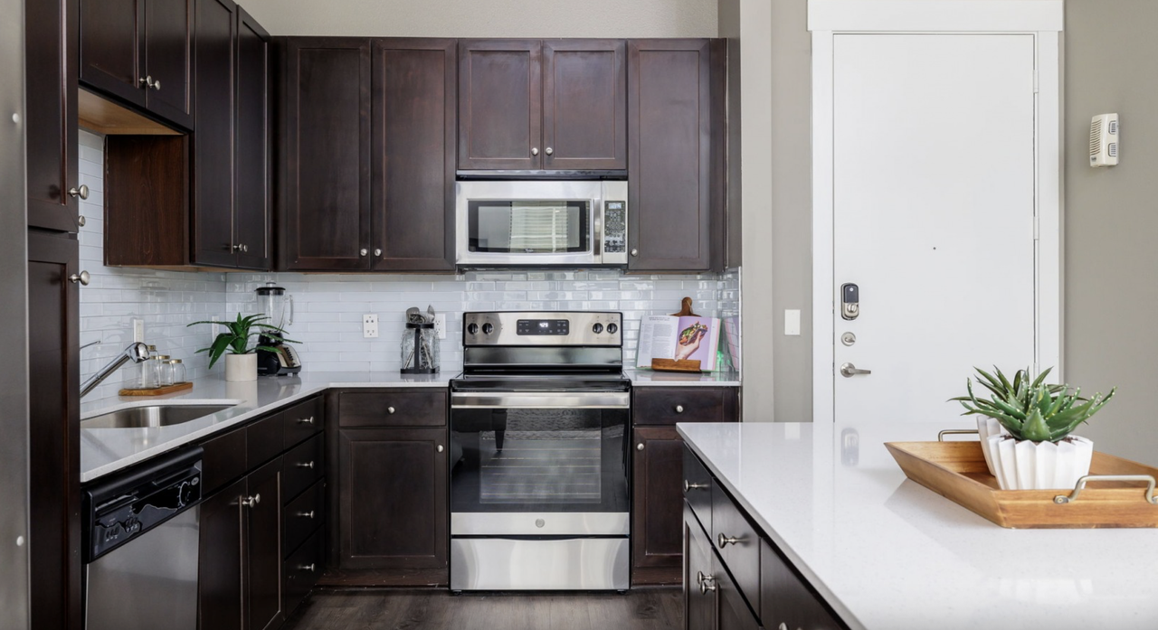 5400 Burnet Road - Photo 5 of 17