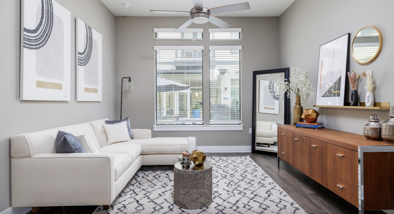 5400 Burnet Road - Photo 3 of 17