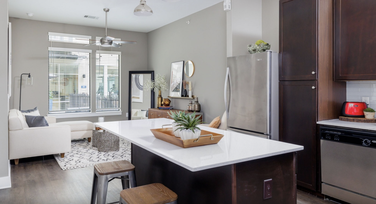 5400 Burnet Road - Photo 4 of 17