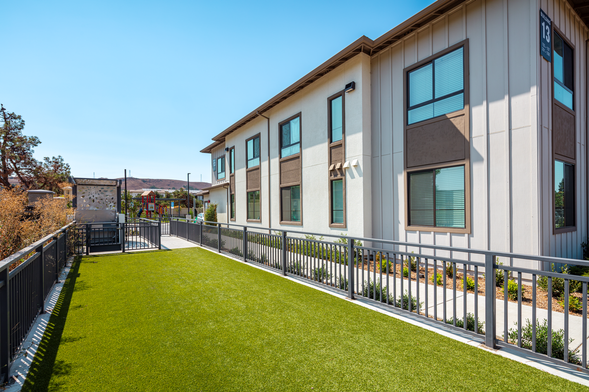 18730 Miner Ln - Photo 3 of 14