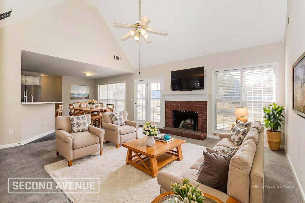 1008 Maria Drive - Photo 2 of 29