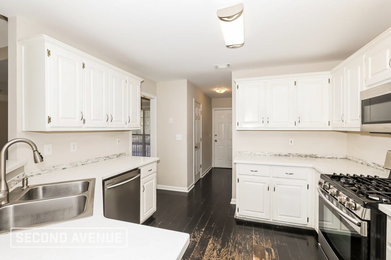 1008 Maria Dr - Photo 5 of 29