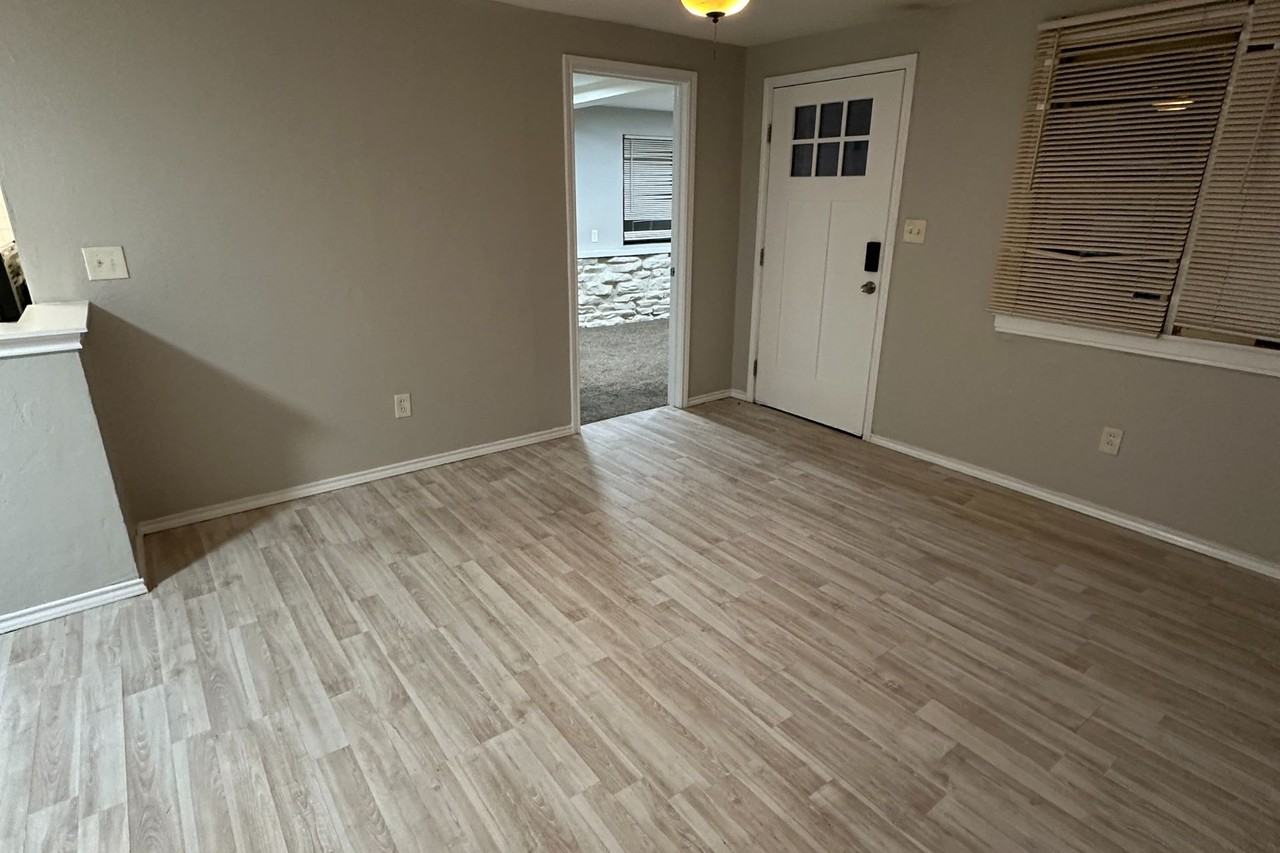 3632 Firethorn Drive - Photo 5 of 13