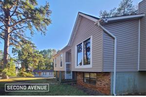 featured image of 1100 Moonglow Cir