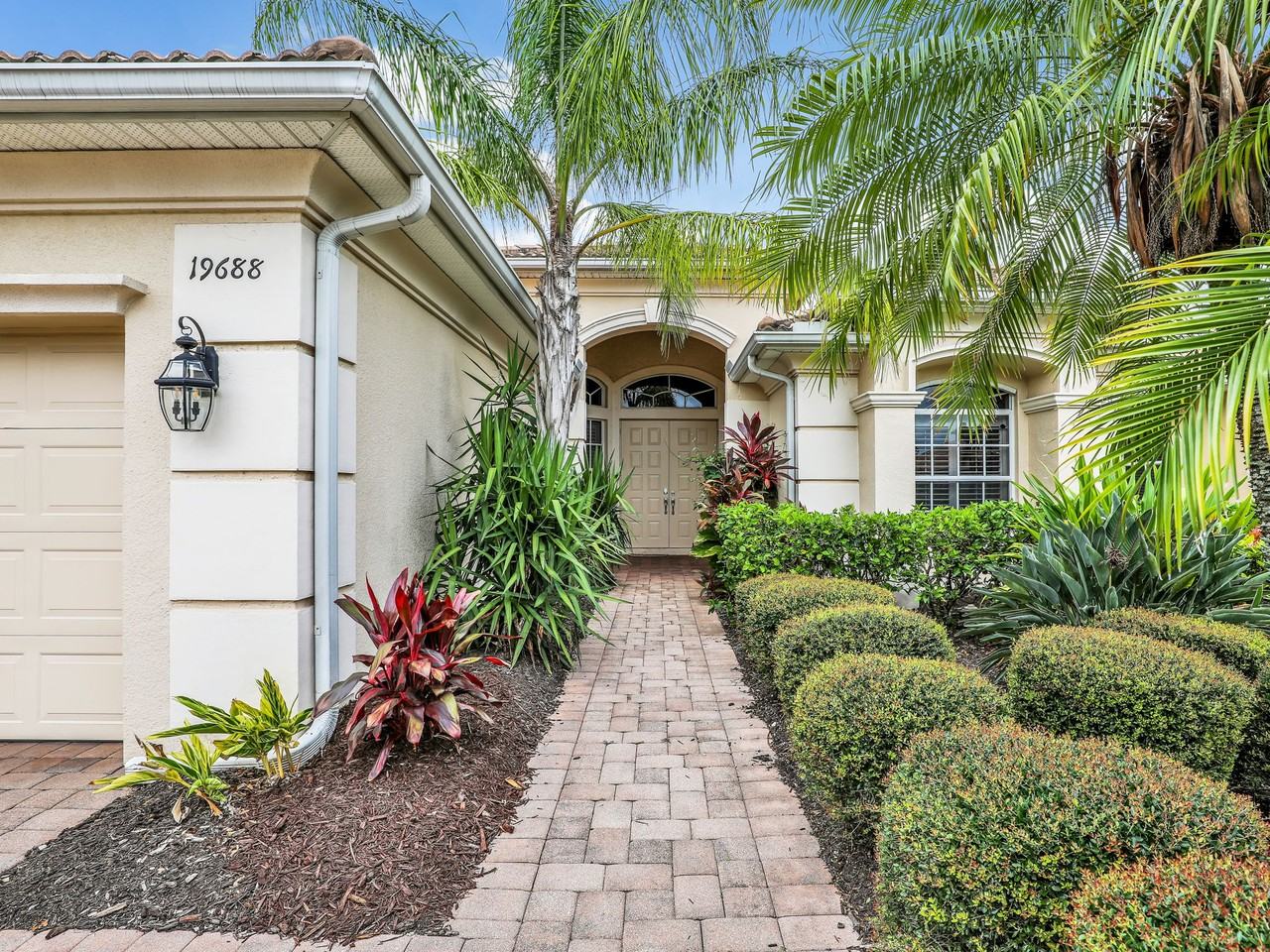 19688 Casa Verde Way - Photo 6 of 43