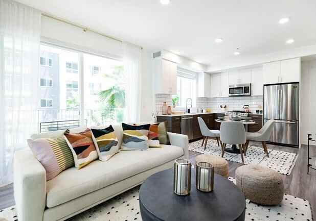 1331 N Cahuenga Blvd - Photo 5 of 36