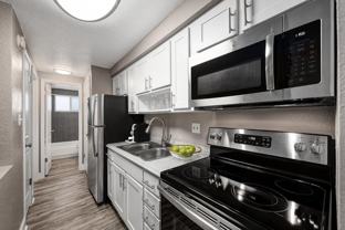 6541 S Vine St - Photo 1 of 1