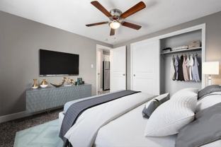 6541 S Vine St - Photo 1 of 1