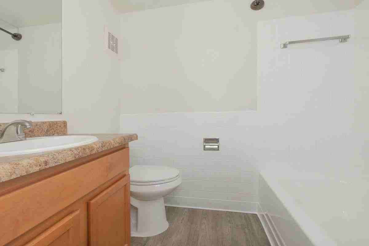 2000 E Roger Rd - Photo 4 of 28