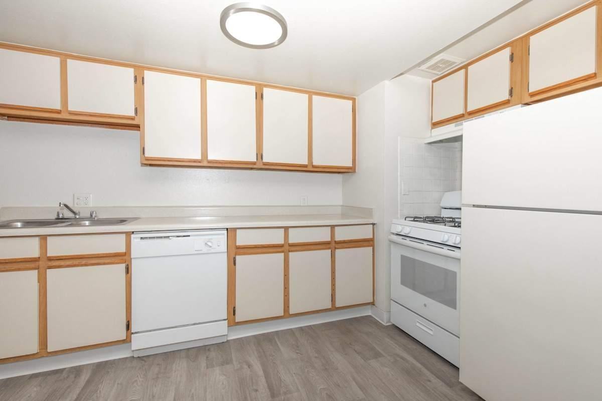 2000 E Roger Rd - Photo 5 of 28