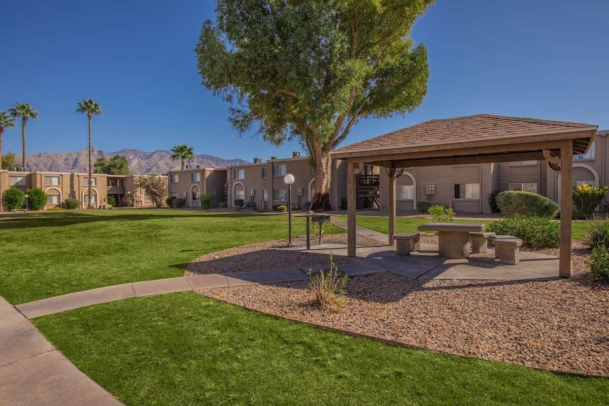 2000 E Roger Rd - Photo 3 of 28