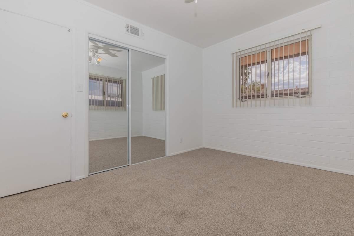 3033 E 6th St - Photo 2 of 23