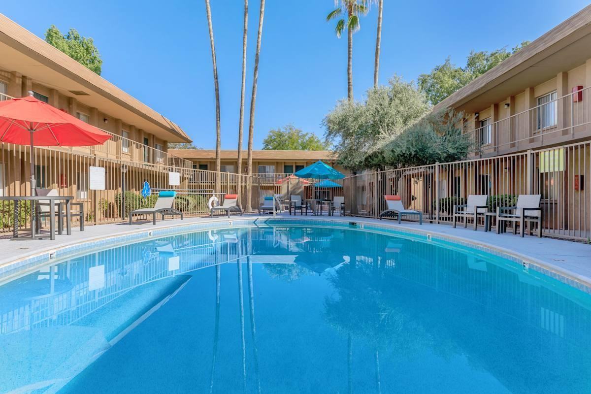 3041 N Country Club Rd - Photo 3 of 22