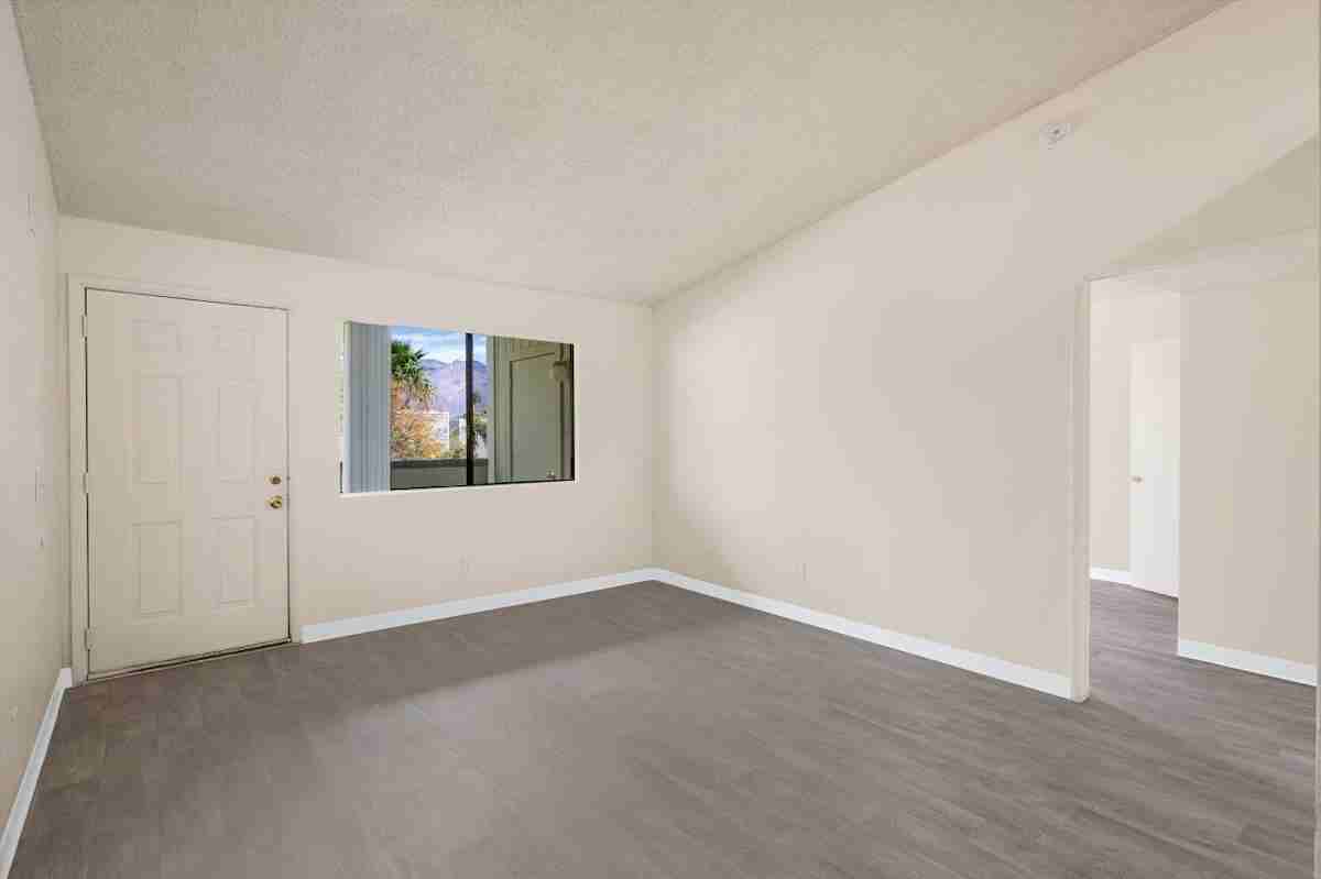 3201 E Fort Lowell Rd - Photo 3 of 26