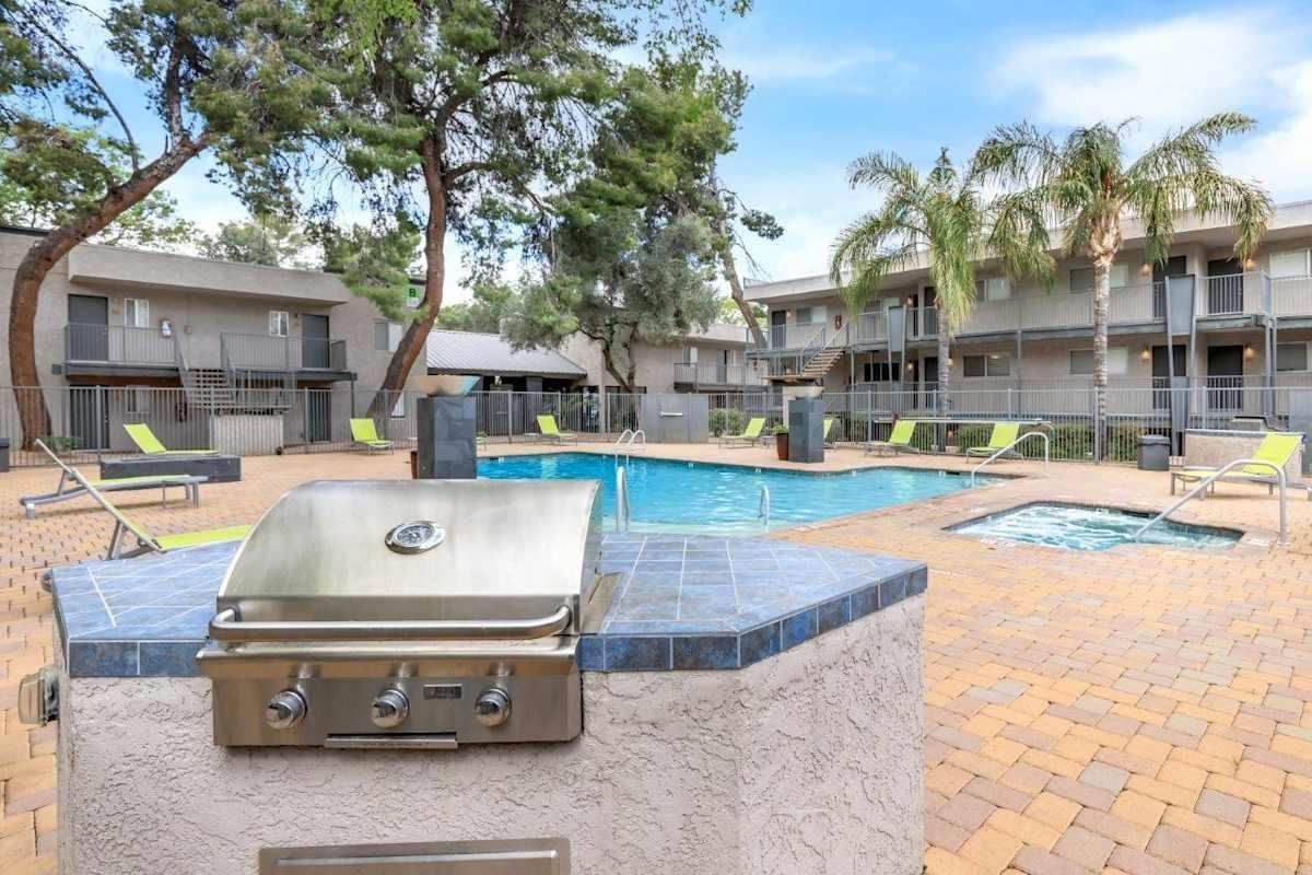 3636 N Campbell Ave - Photo 7 of 30