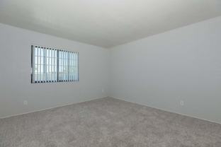 8215 N Oracle Rd - Photo 1 of 1