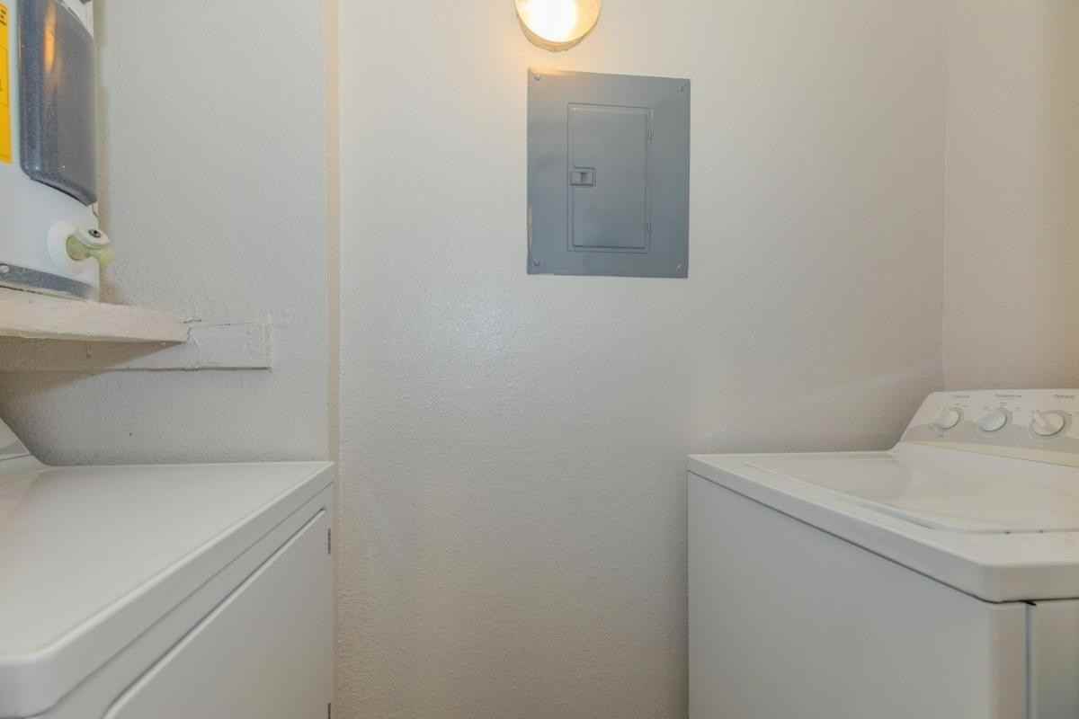 8215 N Oracle Rd - Photo 7 of 31