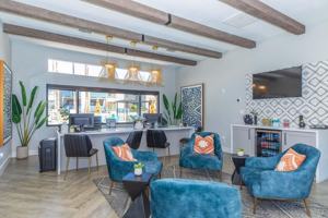 featured image of 8215 N Oracle Rd