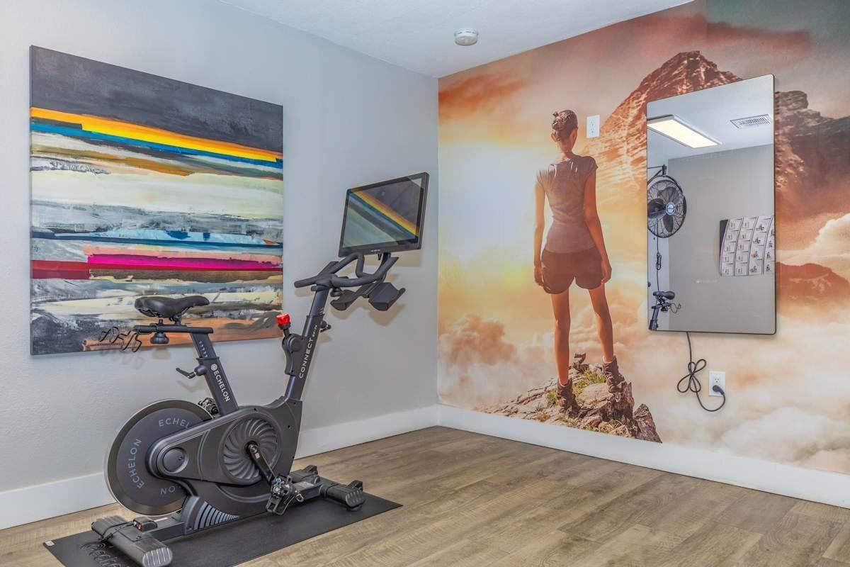 8215 N Oracle Rd - Photo 7 of 31