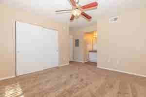 featured image of 8215 N Oracle Rd